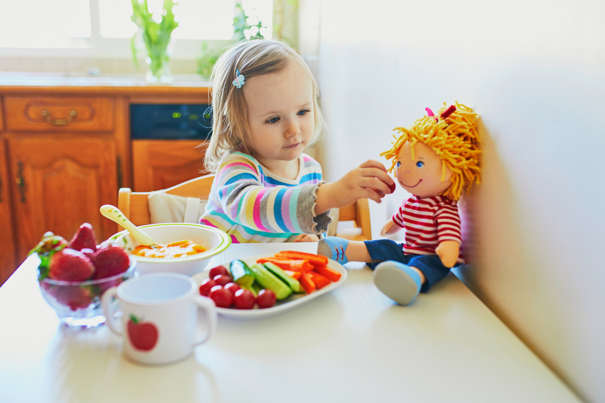 Children eating protein-rich snacks.