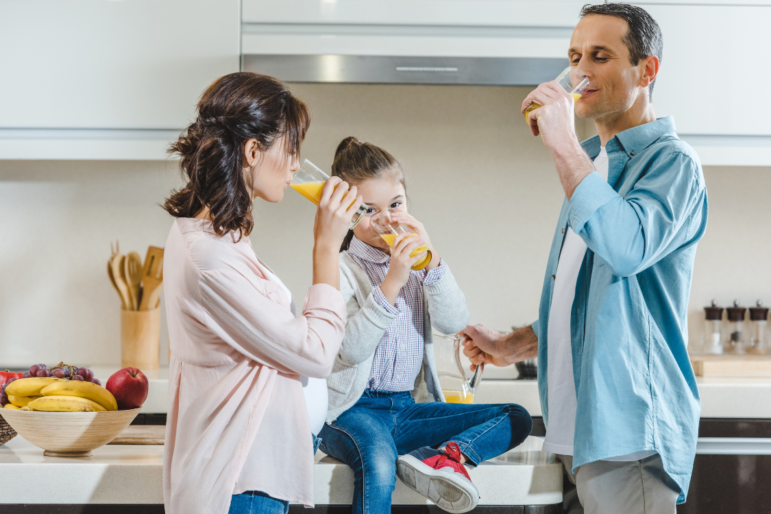 Family drinking antioxidant drinks.