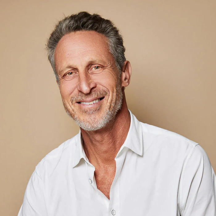 Portrait of Mark Hyman.