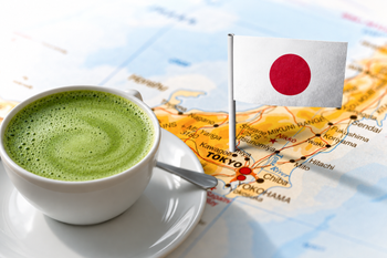 Single-origin matcha beside a Japan map, highlighting how origin shapes matcha flavor and character.